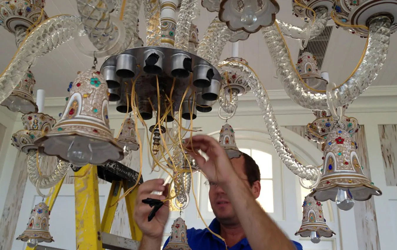 Upgrading Your Lighting in Fort Lauderdale Repair, Replace, and Go Smart